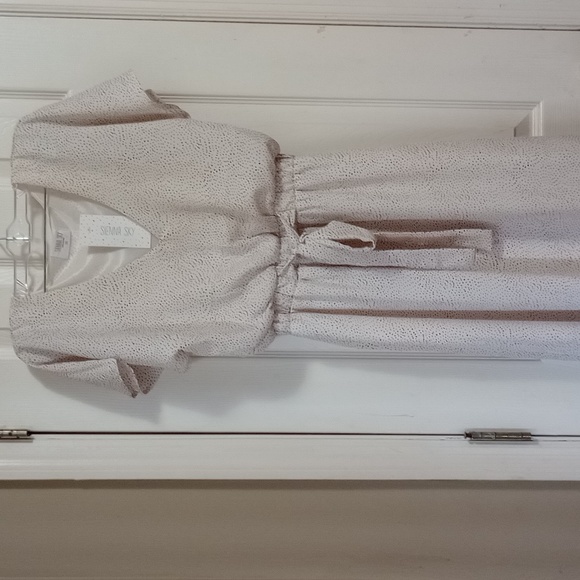 Dress By SIENNA SKY - Picture 5 of 12